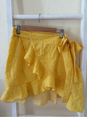 SHEIN Yellow Floral Asymmetrical Ruffle Wrap Skirt